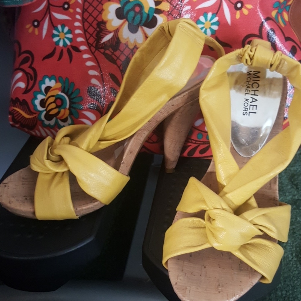 MK sandals